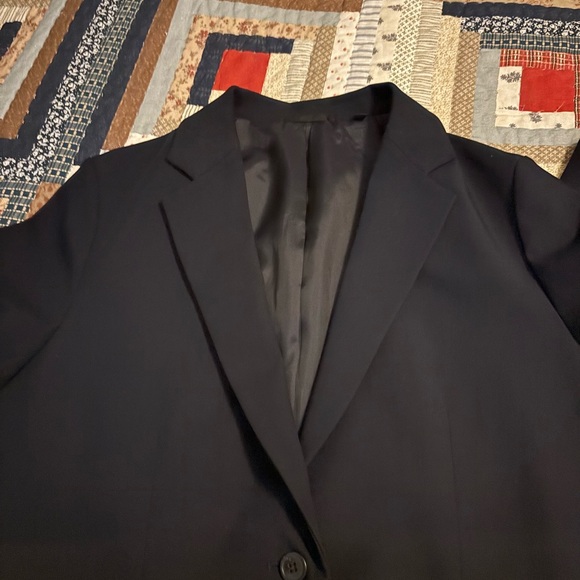 Blazer - Picture 2 of 5